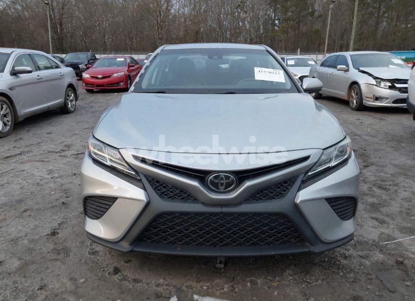 Photo 13 of 2020 Toyota Camry SE (VIN 4T1G11AK2LU367458)