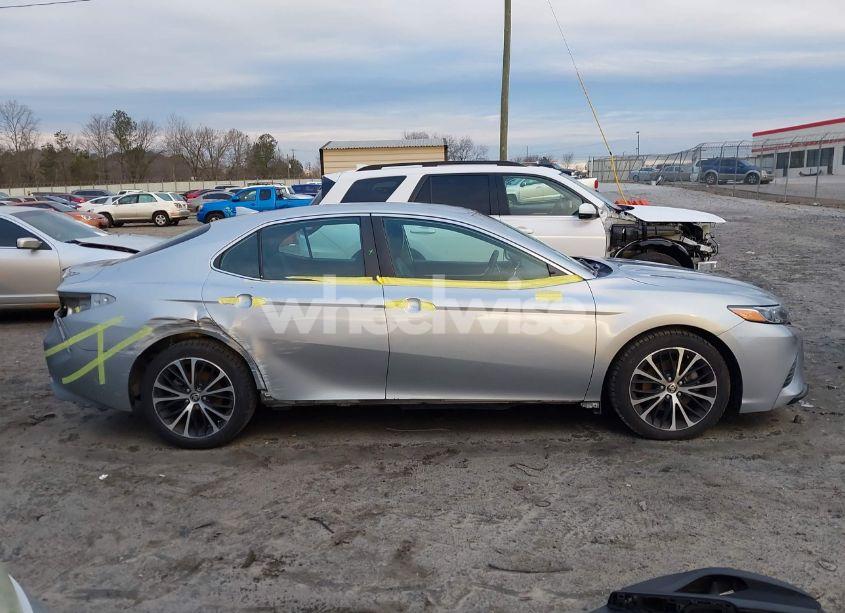 Photo 14 of 2020 Toyota Camry SE (VIN 4T1G11AK2LU367458)