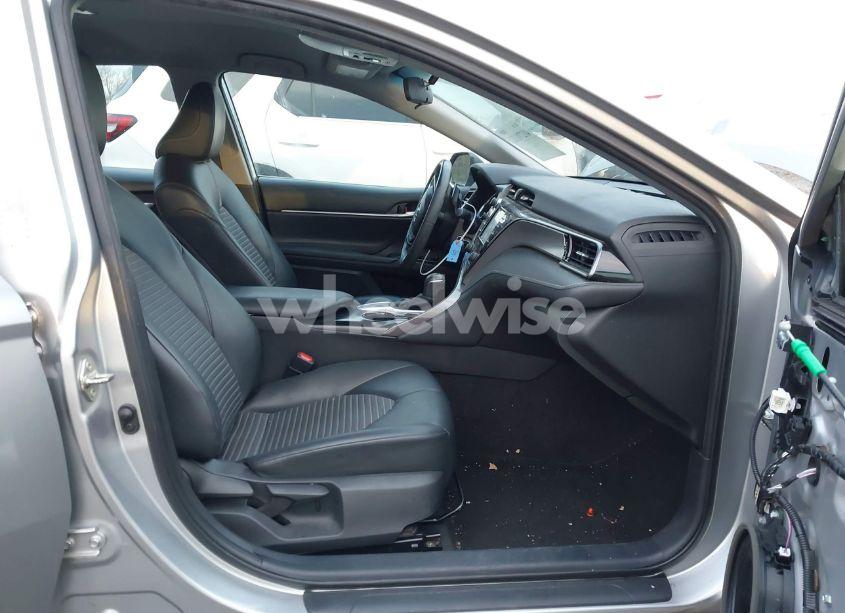 Photo 5 of 2020 Toyota Camry SE (VIN 4T1G11AK2LU367458)