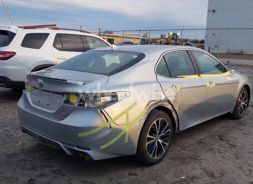 Photo 6 of 2020 Toyota Camry SE (VIN 4T1G11AK2LU367458)