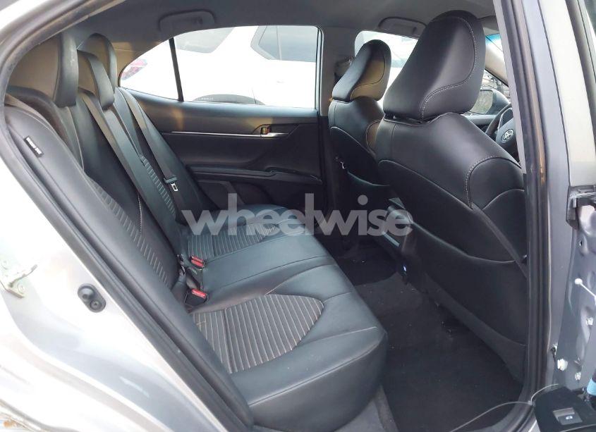 Photo 8 of 2020 Toyota Camry SE (VIN 4T1G11AK2LU367458)