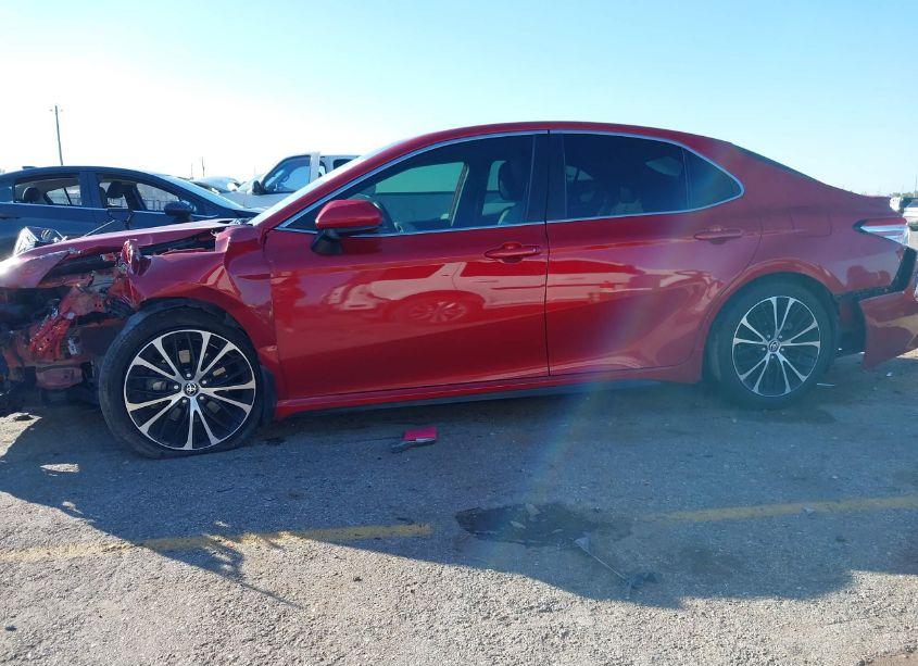 Photo 13 of 2020 Toyota Camry SE (VIN 4T1G11AK2LU386334)