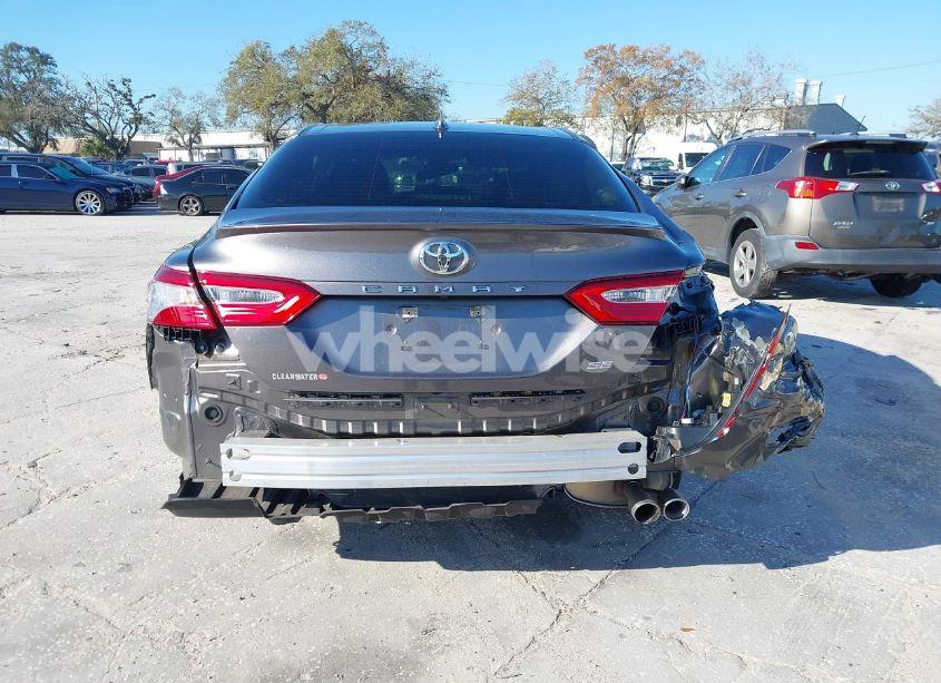 Photo 16 of 2020 Toyota Camry SE (VIN 4T1G11AK2LU392182)