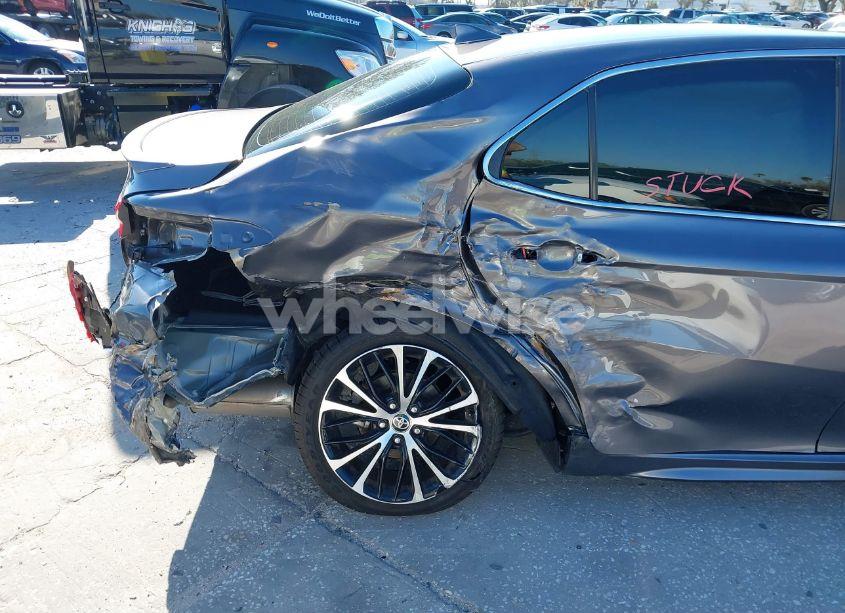 Photo 6 of 2020 Toyota Camry SE (VIN 4T1G11AK2LU392182)