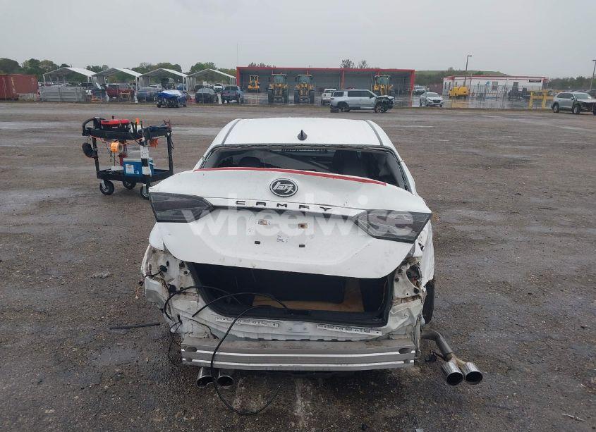 Photo 6 of 2020 Toyota Camry SE NIGHTSHADE EDITION (VIN 4T1G11AK2LU396698)