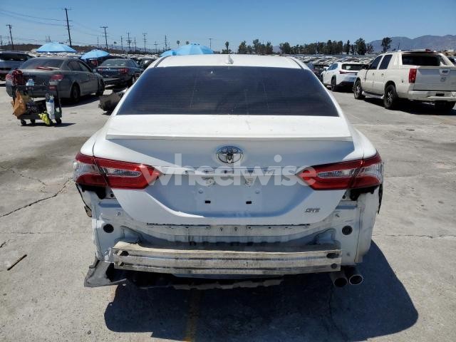 Photo 2 of 2020 TOYOTA CAMRY SE (VIN 4T1G11AK2LU500980)