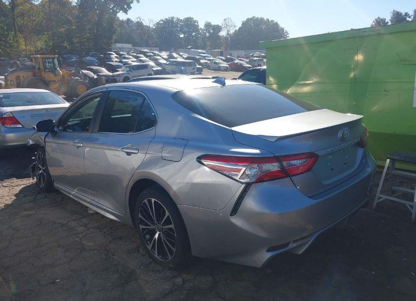Photo 3 of 2020 Toyota Camry SE (VIN 4T1G11AK2LU506553)
