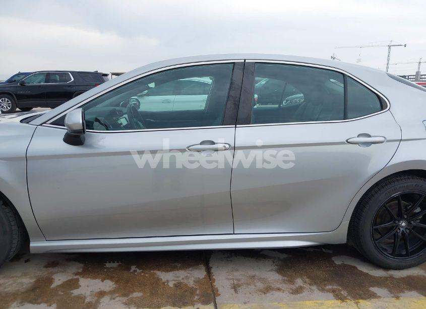 Photo 14 of 2020 Toyota Camry SE (VIN 4T1G11AK2LU865482)