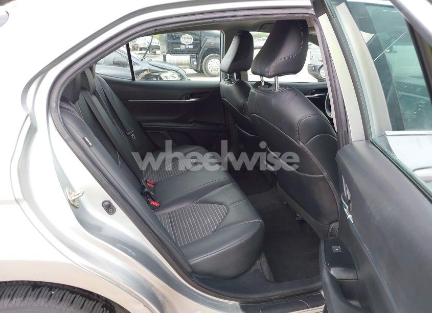 Photo 8 of 2020 Toyota Camry SE (VIN 4T1G11AK2LU865482)