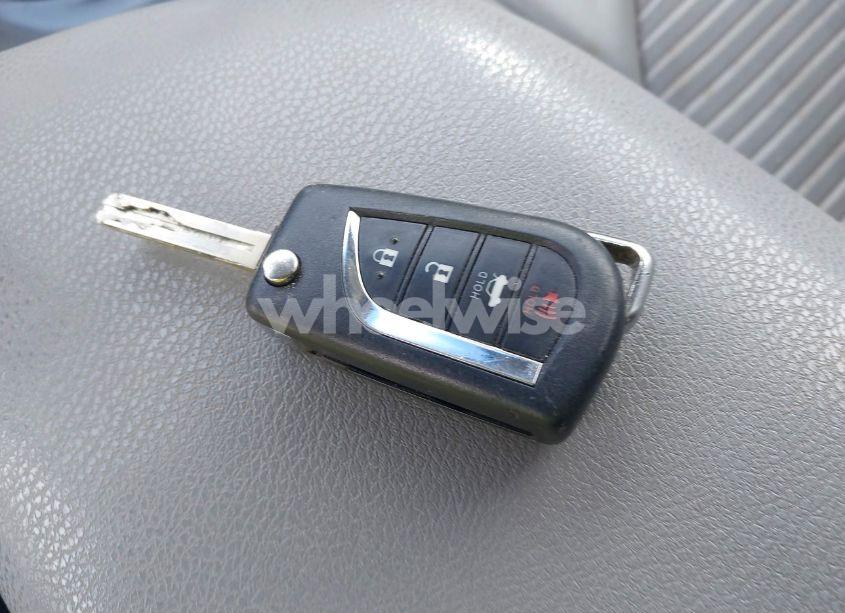 Photo 11 of 2020 Toyota Camry SE (VIN 4T1G11AK2LU870455)