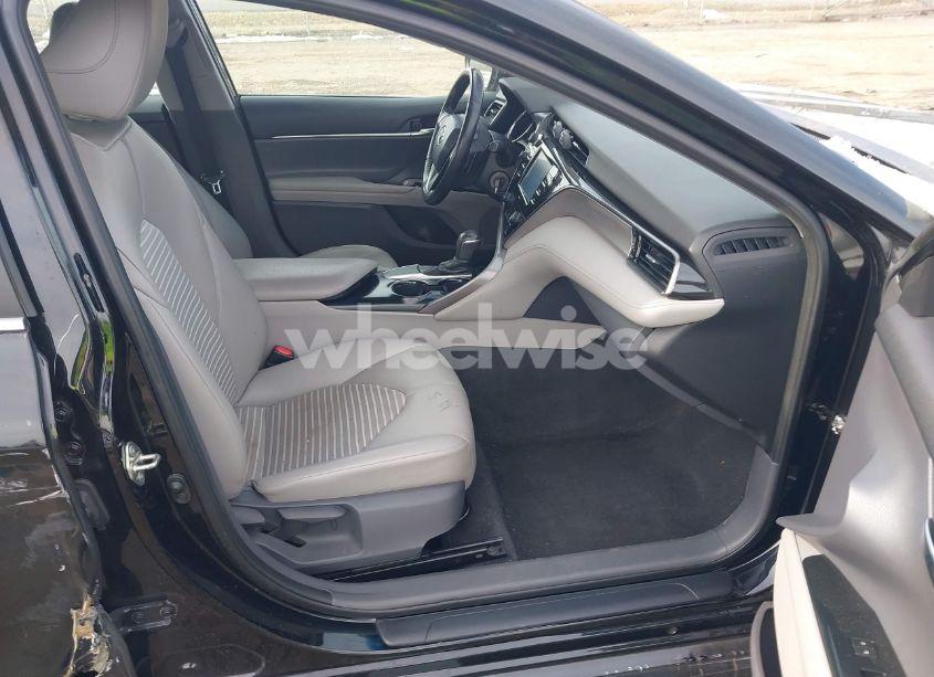 Photo 5 of 2020 Toyota Camry SE (VIN 4T1G11AK2LU870455)