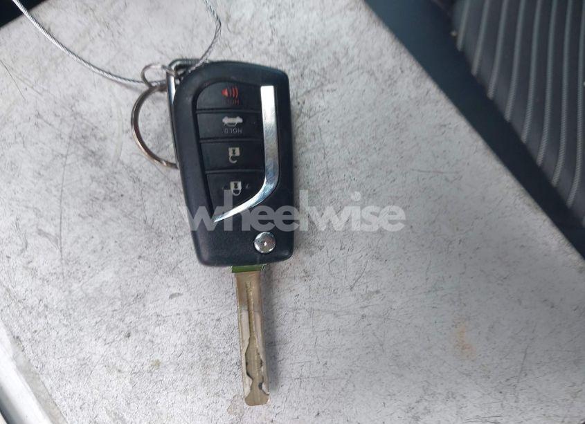 Photo 11 of 2020 Toyota Camry SE (VIN 4T1G11AK2LU883786)