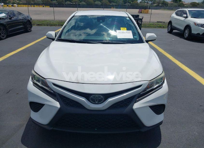 Photo 12 of 2020 Toyota Camry SE (VIN 4T1G11AK2LU883786)