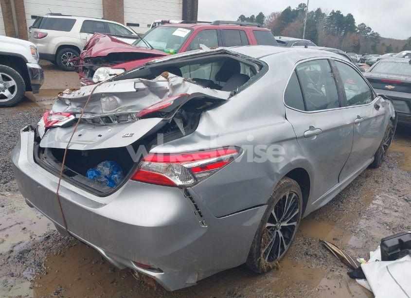 Photo 4 of 2020 Toyota Camry SE (VIN 4T1G11AK2LU893119)