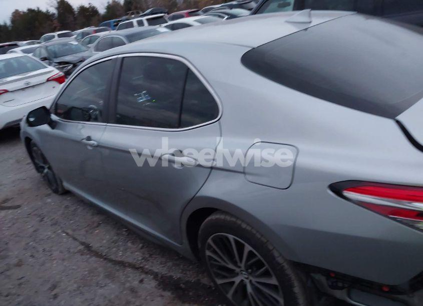 Photo 15 of 2020 Toyota Camry SE (VIN 4T1G11AK2LU901428)