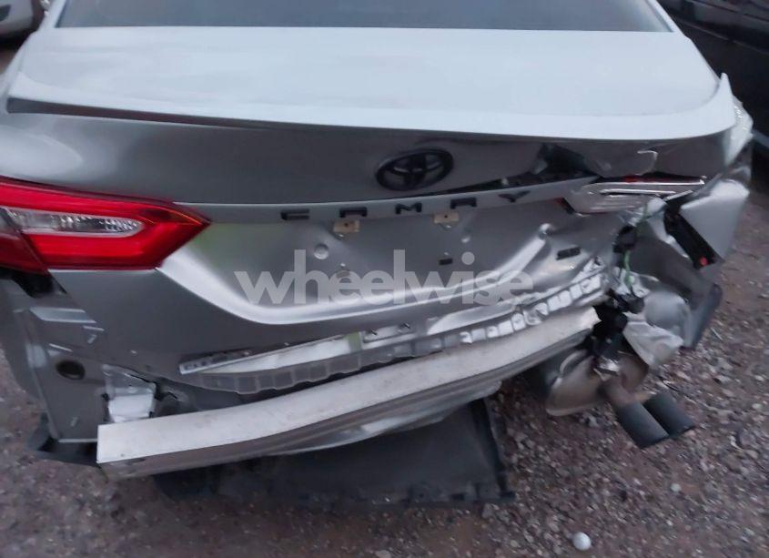 Photo 6 of 2020 Toyota Camry SE (VIN 4T1G11AK2LU901428)