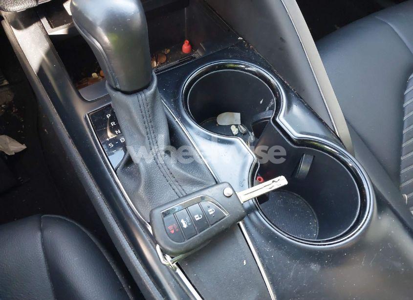 Photo 11 of 2020 Toyota Camry SE (VIN 4T1G11AK2LU964819)