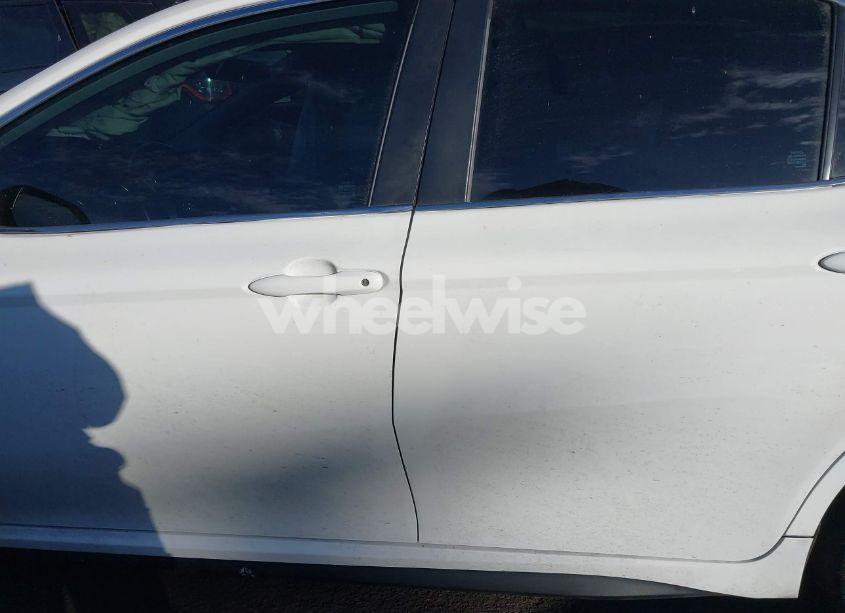 Photo 15 of 2020 Toyota Camry SE (VIN 4T1G11AK2LU964819)