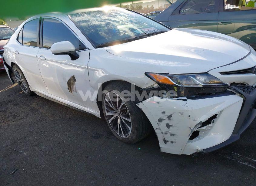 Photo 6 of 2020 Toyota Camry SE (VIN 4T1G11AK2LU964819)