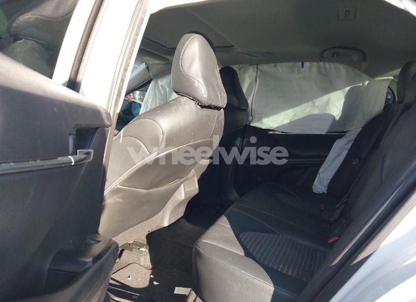 Photo 8 of 2020 Toyota Camry SE (VIN 4T1G11AK2LU964819)