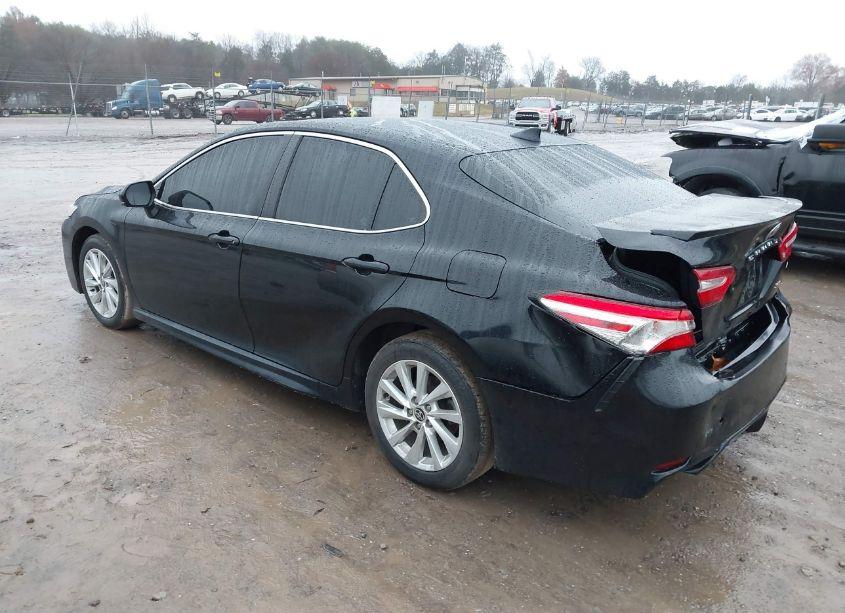 Photo 3 of 2020 Toyota Camry SE (VIN 4T1G11AK2LU980714)