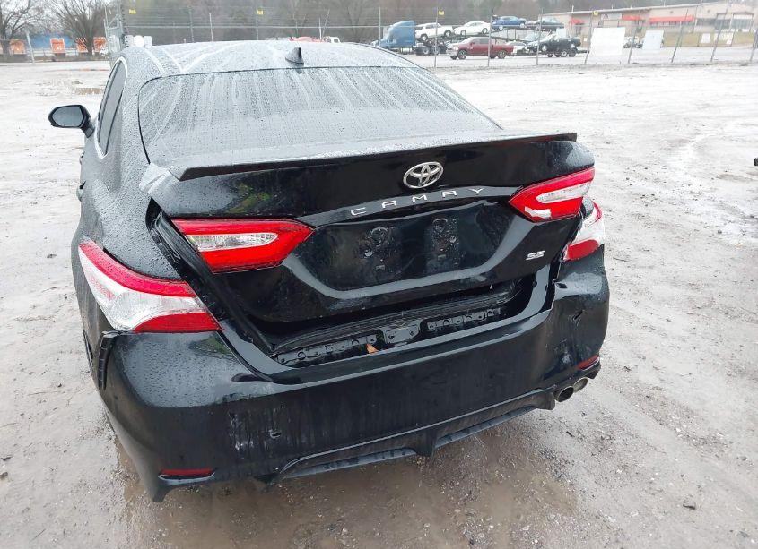 Photo 6 of 2020 Toyota Camry SE (VIN 4T1G11AK2LU980714)