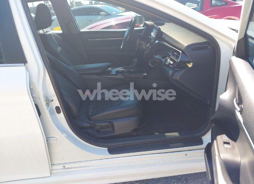 Photo 5 of 2021 Toyota Camry SE (VIN 4T1G11AK2MU403618)