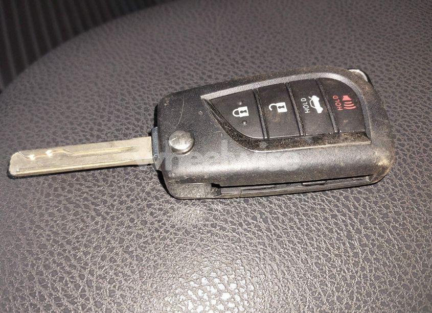 Photo 11 of 2021 Toyota Camry SE (VIN 4T1G11AK2MU418054)