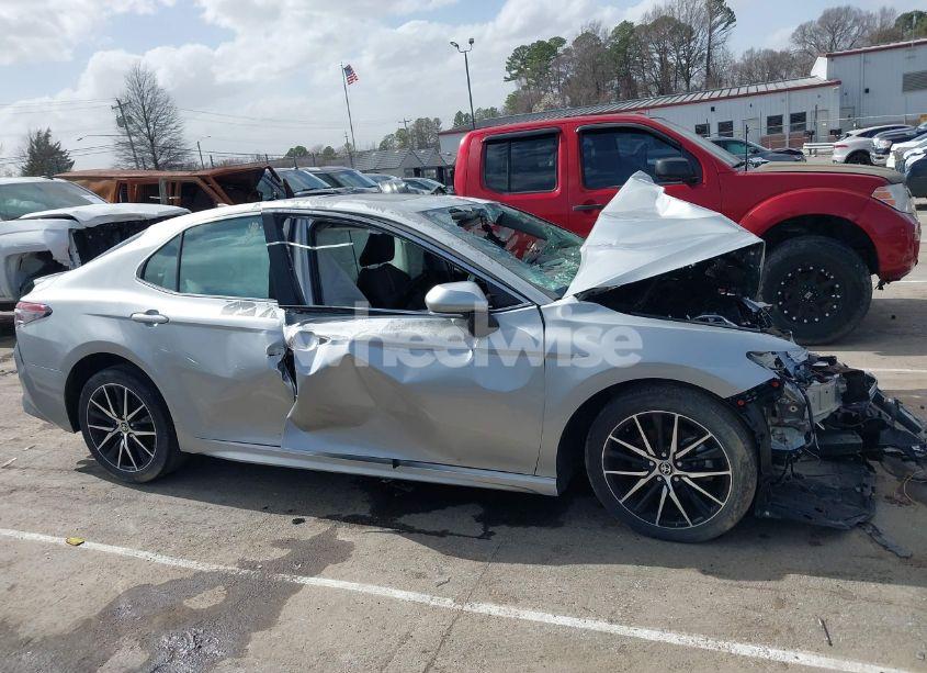 Photo 12 of 2021 Toyota Camry SE (VIN 4T1G11AK2MU427465)