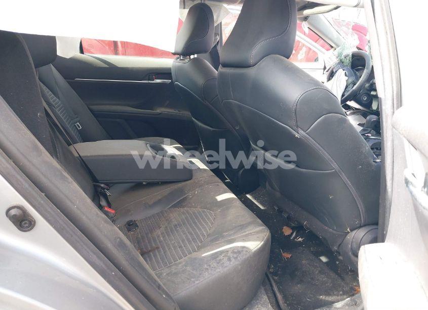 Photo 8 of 2021 Toyota Camry SE (VIN 4T1G11AK2MU427465)