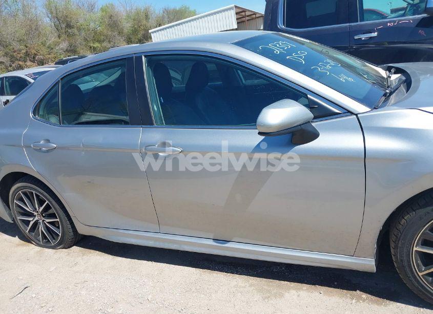 Photo 13 of 2021 Toyota Camry SE/SE NIGHTSHADE EDITION (VIN 4T1G11AK2MU442936)