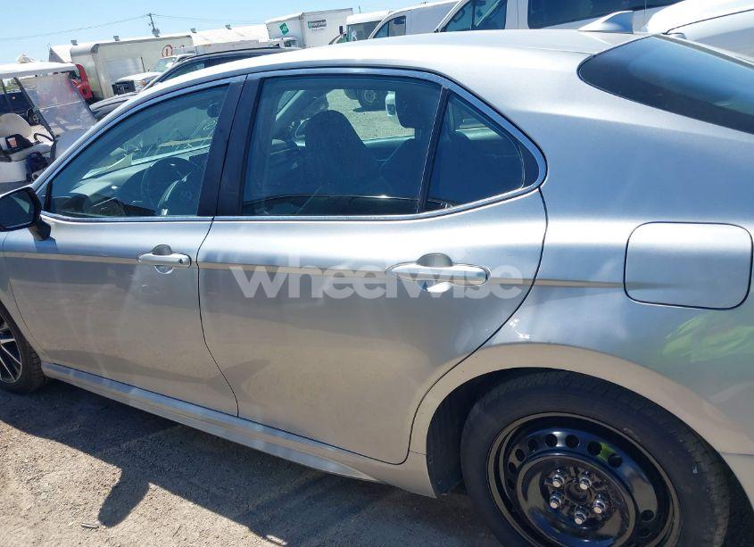 Photo 14 of 2021 Toyota Camry SE/SE NIGHTSHADE EDITION (VIN 4T1G11AK2MU442936)