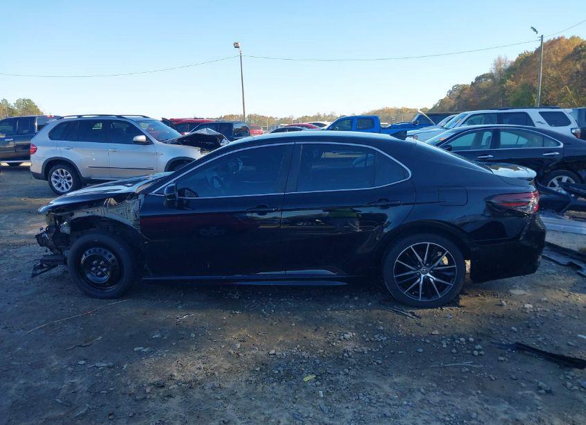 Photo 15 of 2021 Toyota Camry SE (VIN 4T1G11AK2MU450132)