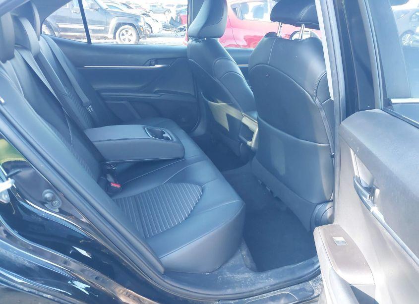 Photo 8 of 2021 Toyota Camry SE (VIN 4T1G11AK2MU450132)