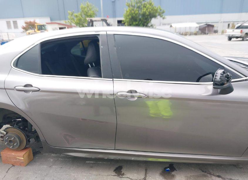 Photo 12 of 2021 Toyota Camry SE (VIN 4T1G11AK2MU455721)