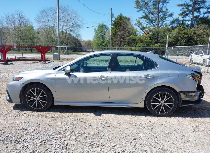 Photo 14 of 2021 Toyota Camry SE/SE NIGHT SHADE (VIN 4T1G11AK2MU464824)