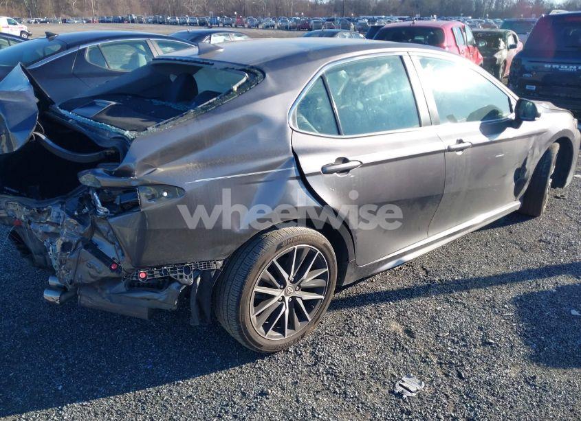 Photo 4 of 2021 Toyota Camry SE (VIN 4T1G11AK2MU485544)