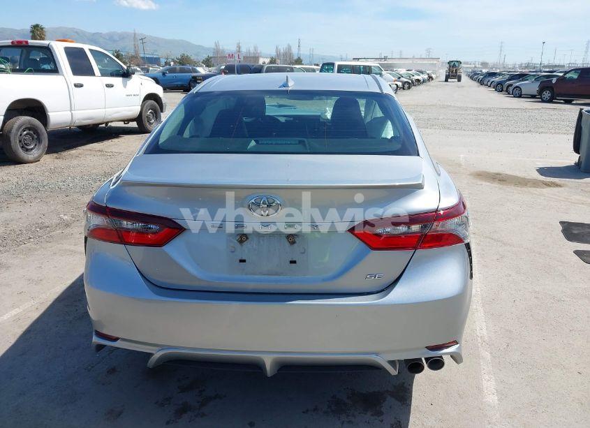 Photo 16 of 2021 Toyota Camry SE (VIN 4T1G11AK2MU486841)