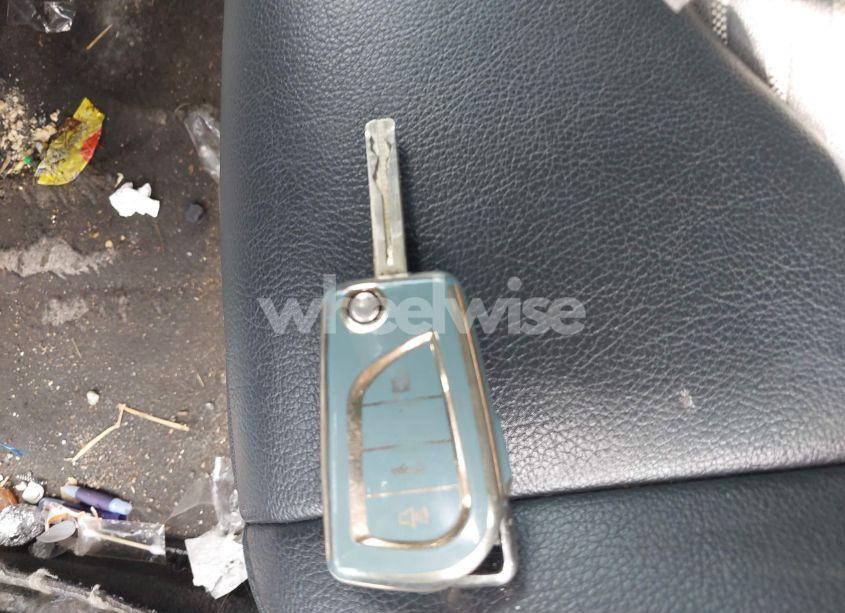 Photo 11 of 2021 Toyota Camry SE (VIN 4T1G11AK2MU518543)