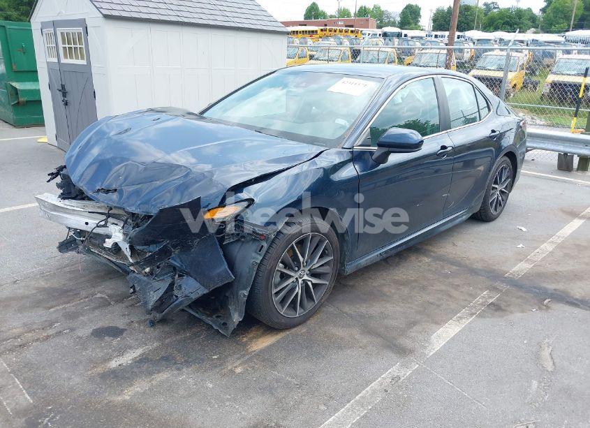 Photo 2 of 2021 Toyota Camry SE (VIN 4T1G11AK2MU518543)