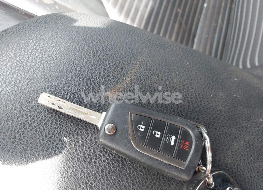 Photo 11 of 2021 Toyota Camry SE (VIN 4T1G11AK2MU520616)