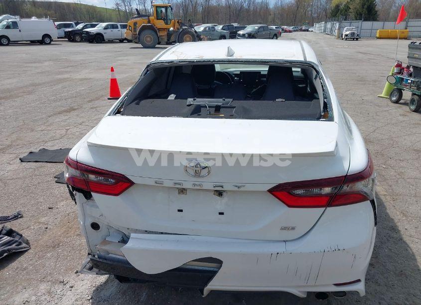 Photo 16 of 2021 Toyota Camry SE (VIN 4T1G11AK2MU520616)