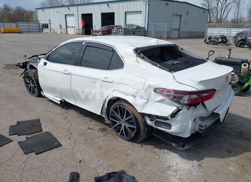 Photo 3 of 2021 Toyota Camry SE (VIN 4T1G11AK2MU520616)