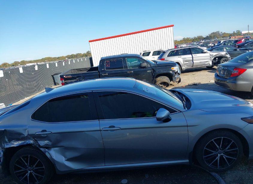 Photo 13 of 2021 Toyota Camry SE (VIN 4T1G11AK2MU540591)