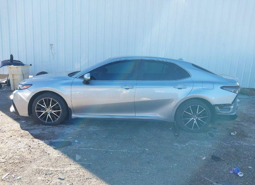 Photo 14 of 2021 Toyota Camry SE (VIN 4T1G11AK2MU540591)