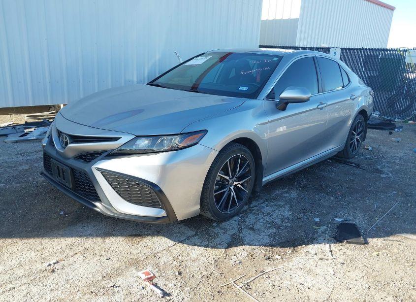 Photo 2 of 2021 Toyota Camry SE (VIN 4T1G11AK2MU540591)