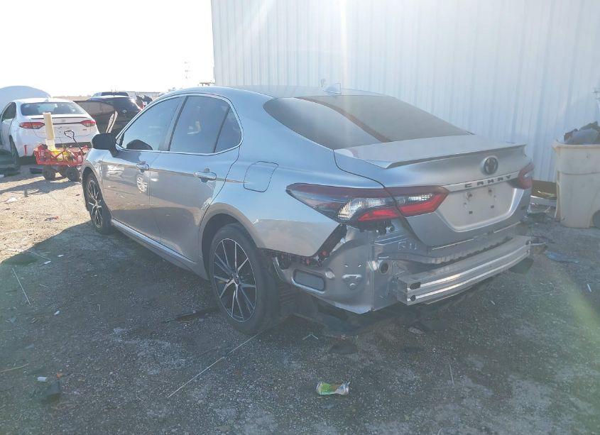 Photo 3 of 2021 Toyota Camry SE (VIN 4T1G11AK2MU540591)