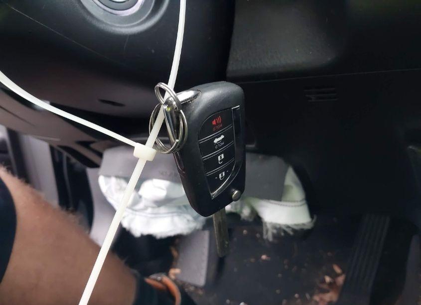 Photo 11 of 2021 Toyota Camry SE (VIN 4T1G11AK2MU542437)