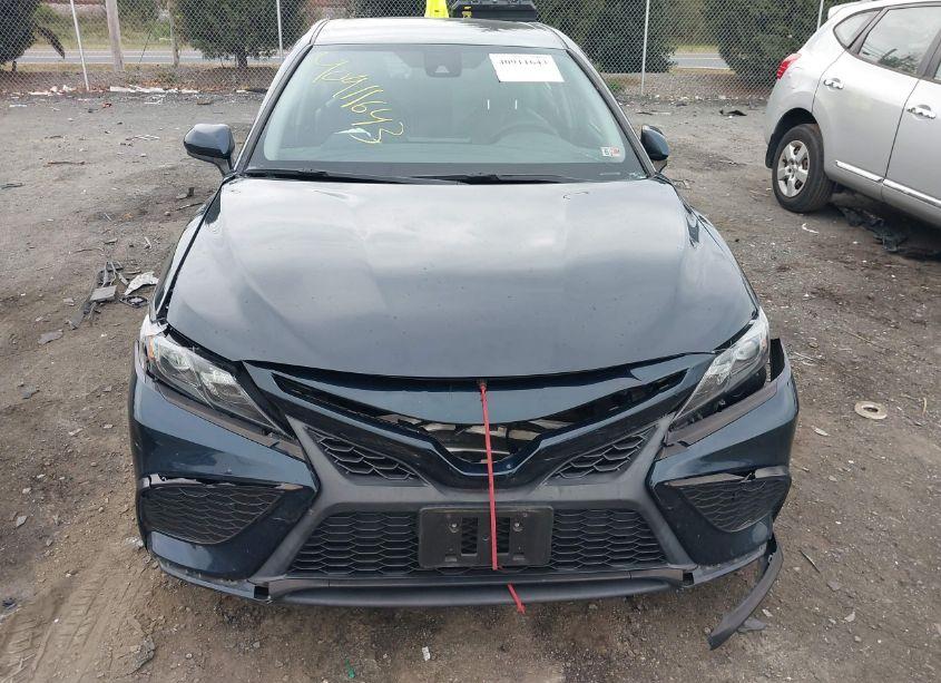 Photo 12 of 2021 Toyota Camry SE (VIN 4T1G11AK2MU542437)