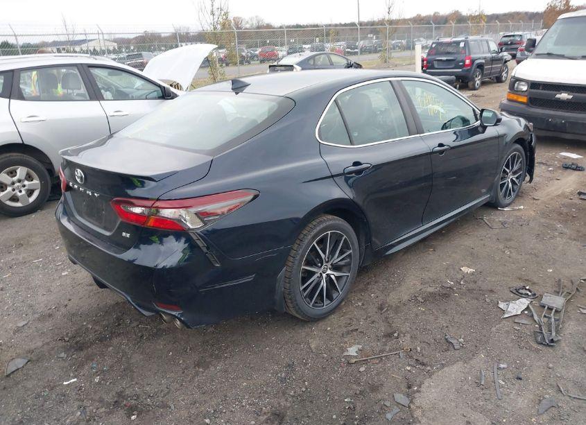 Photo 4 of 2021 Toyota Camry SE (VIN 4T1G11AK2MU542437)